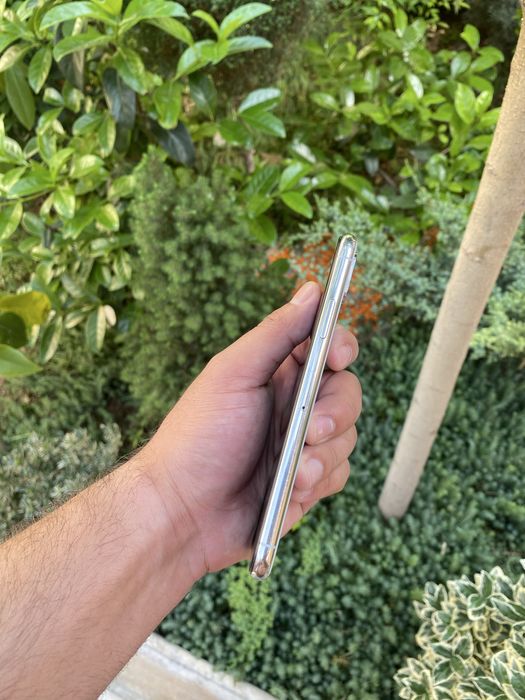 Iphone xs ayfon xs 64gb oq sotiladi tel ideal aybi yo face ishlidi