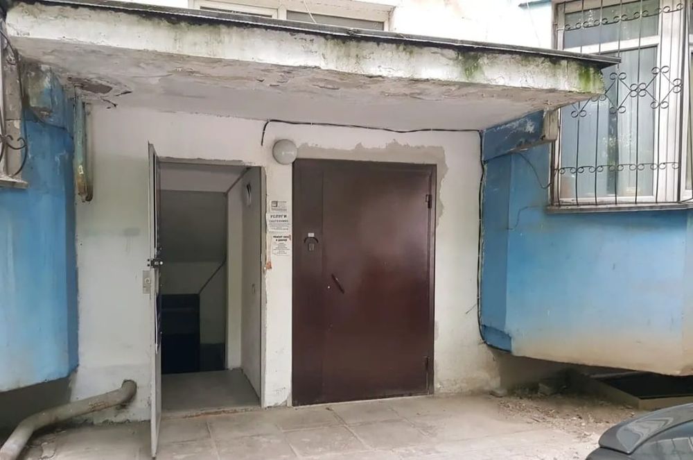 Продам квартиру в цокольном этаже ПОДВАЛ