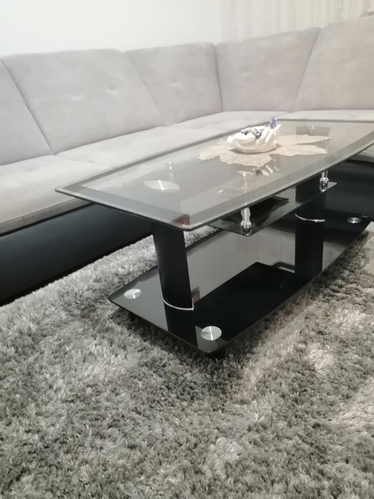 Masa din sticla ptr living