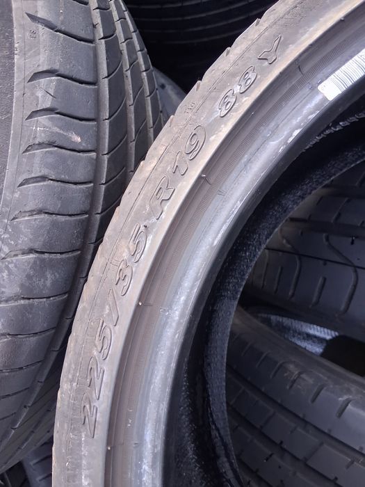 225 35 19 PIRELLI P ZERO 4броя летни