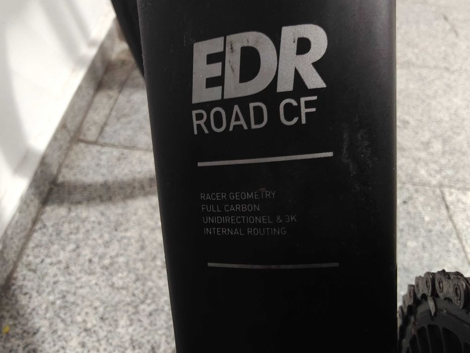 Cursiera Van Rysel EDR CF Shimano 105 cadru carbon marime L negru bicicleta sosea