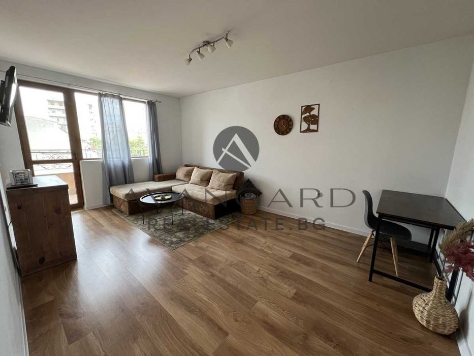 Продава се Тристаен апартамент в Пловдив, Център - 100 кв.м за 2729 €/кв.м - Снимка #1