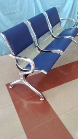 Лавочка для ожидания ЦЕНА 105 у.е Скамья 3х местная (АЭРОПОРТ) оптом