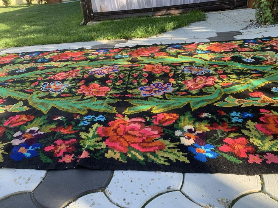 Covor tesut din lana