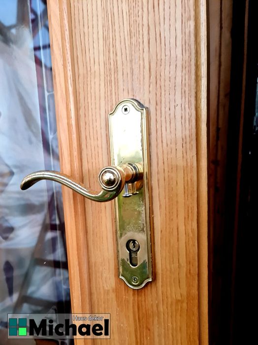 Usa intrare lemn masiv,Austria(Sandra 5724)