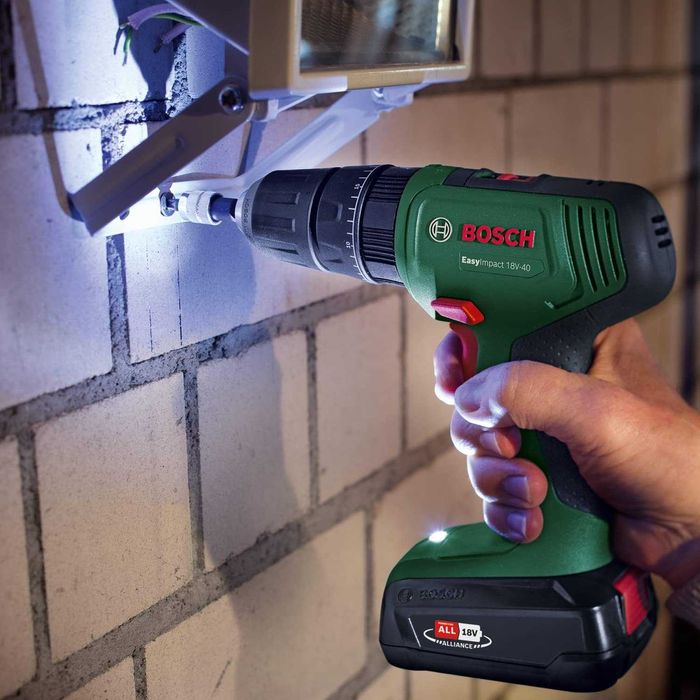 Bormasina si surubelnita Bosch pe acumulator Bosch EasyDrill