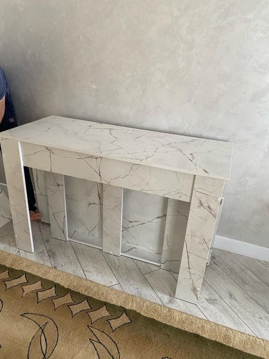 Стол для гостиной