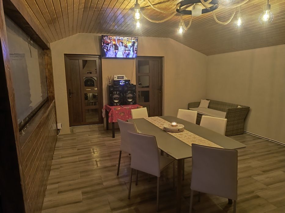 Vând Casă cu teren 8400mp