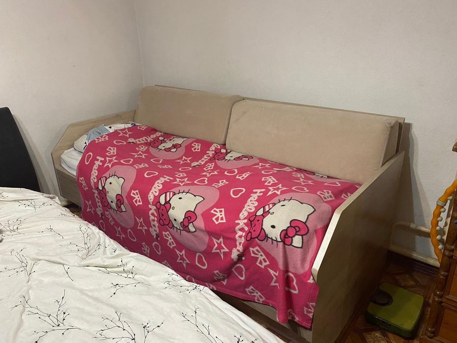 Кровать подростковая