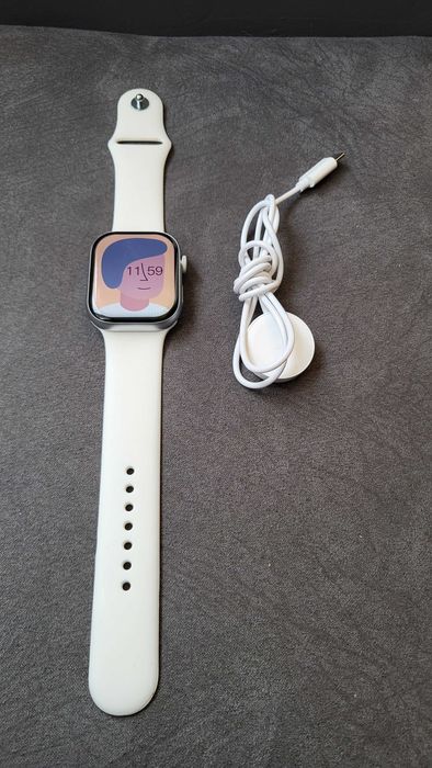 Watch Series 8 45mm Aluminiu ca nou