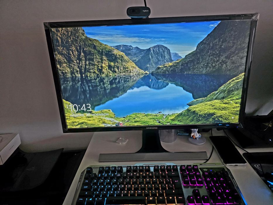 4К Монитор Samsung UHD (3840 x 2160)