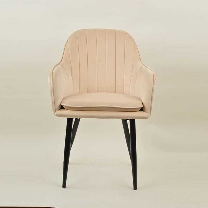 Трапезен стол ВМ313 -цвят крем кадифе