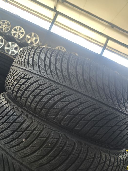 2 Броя 225/55/18 Michelin 6,5mm