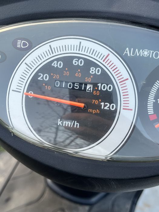 продам мопед м8 про