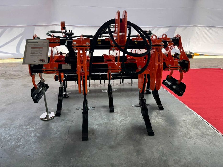 Глубокорыхлитель Чизель навесной