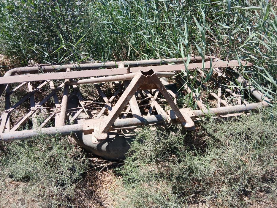 Satsiyanasi zoʻr qarab haydalgan 
Zigzak
Chel mashina