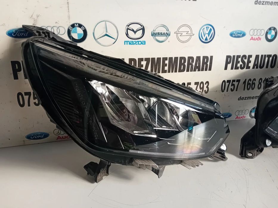 Faruri Far Stanga Dreapta Peugeot 2008 208 LED Tehnology 2019-2023 Originale 9833036180 933036380
