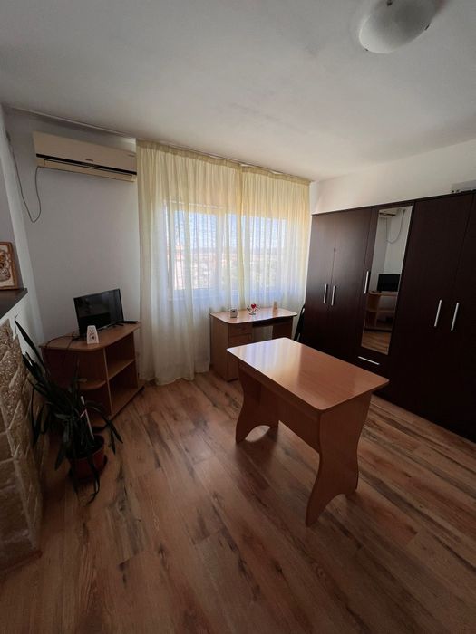 Închiriez apartament cu o camera,mansarda,zona Dancu Iasi