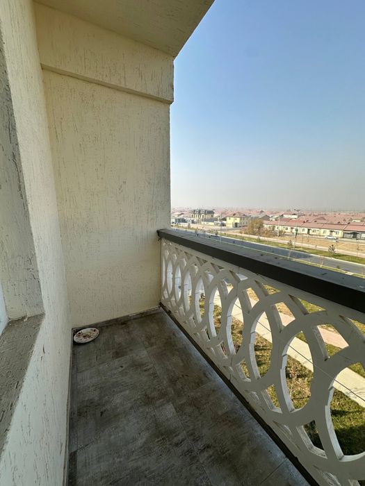 Eco shaxarda 2 xonalik uy sotiladi