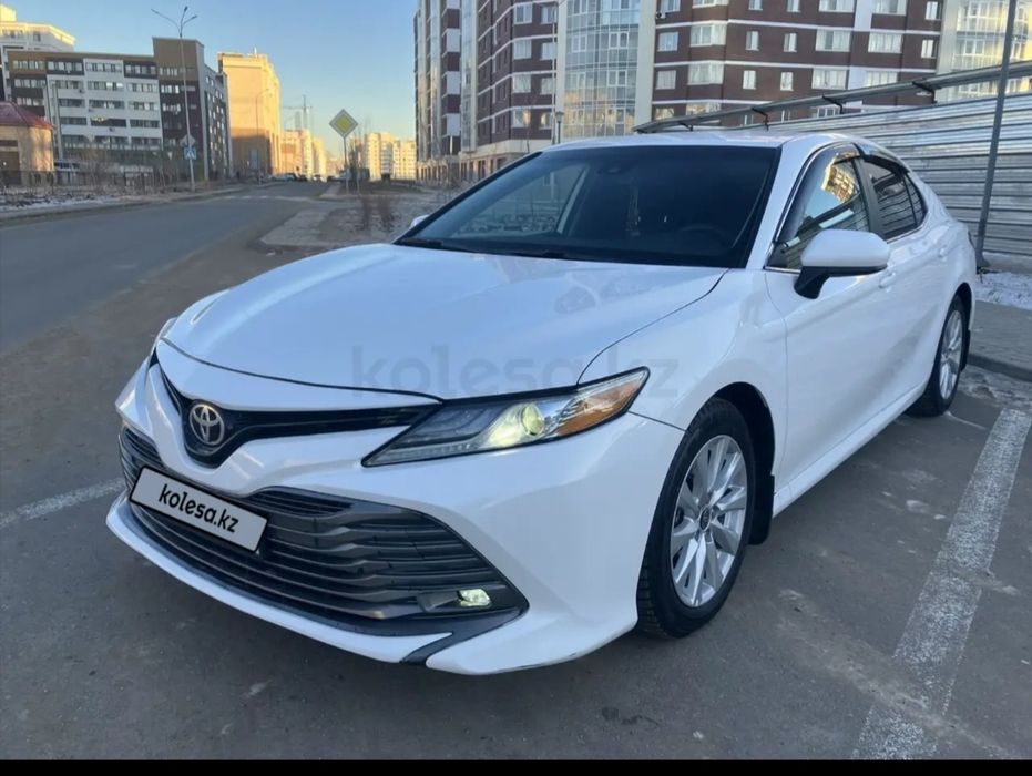 TOYOTA camry V70 LE