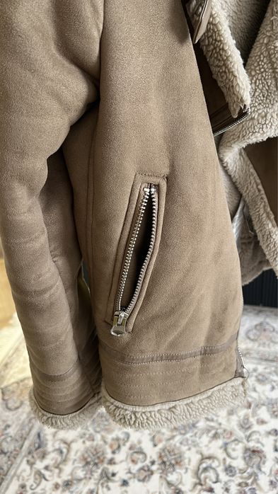 Куртка Zara красивая