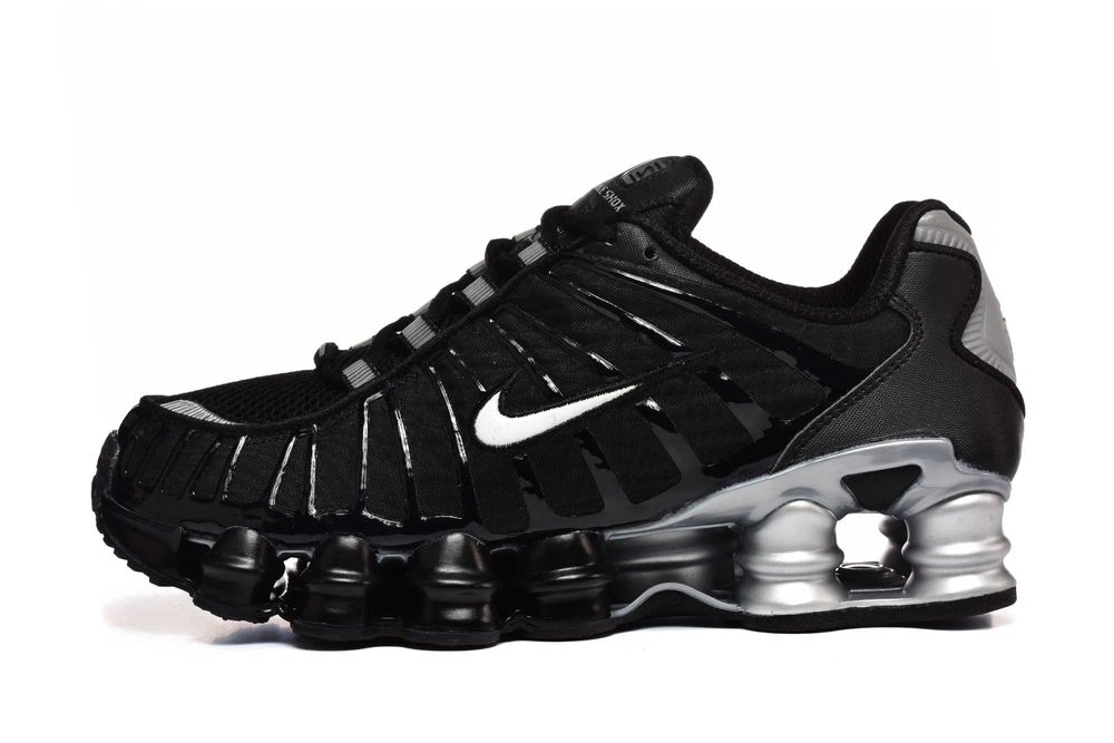 Продавам нови мъжки маратонки Nike Air Max Shox TL black/Silver
