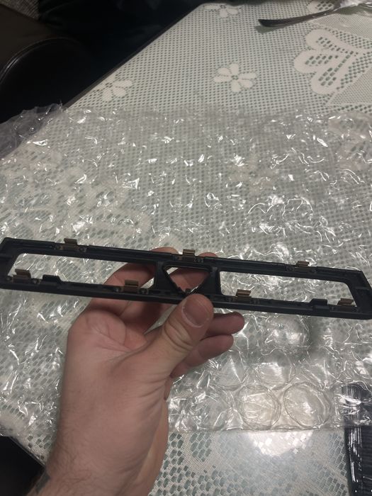 ПЕРФЕКТНА! Централна лайсна/панел за табло Audi A3 8L