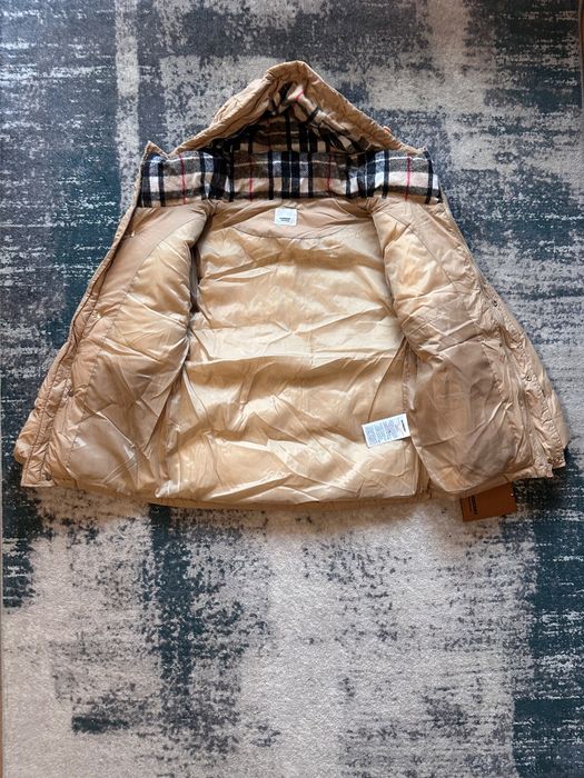Geaca Burberry Bej