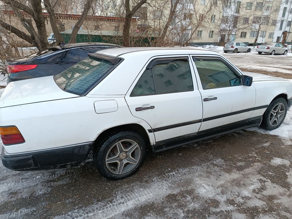 Продам Мерседес  124