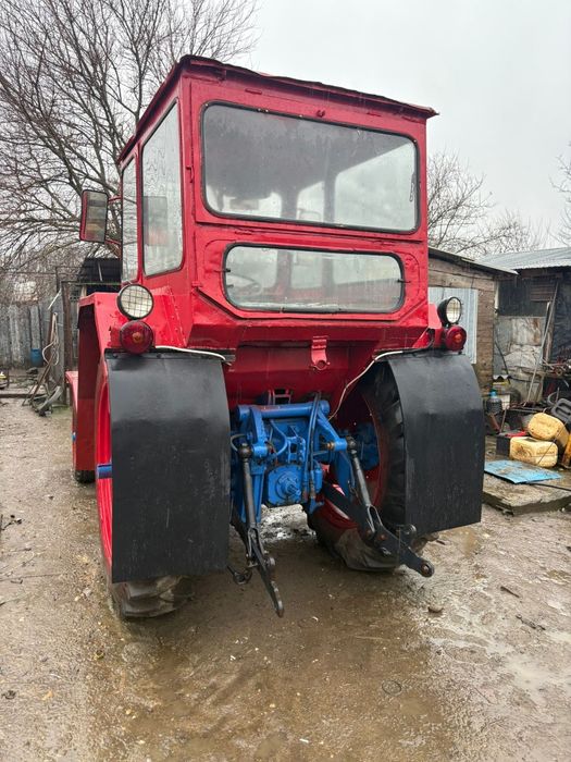 Vând tractor u650