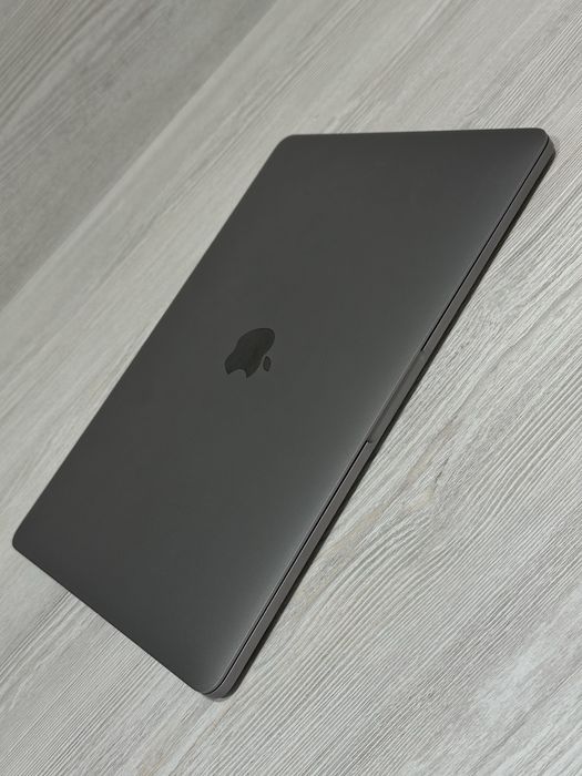 MacBook pro 2019 touch bar