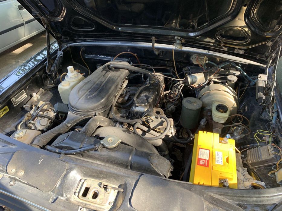 Волга ГАЗ 24-10, 1988 год, цвет черный, экспортный вариант