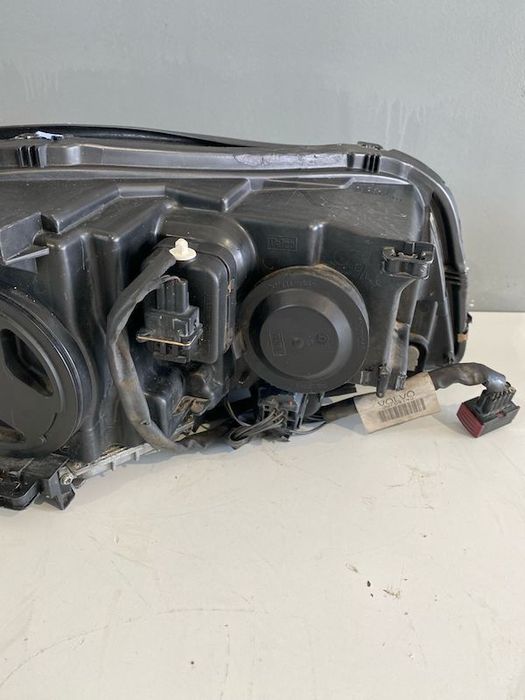Far Stanga Xenon Lupa Adaptiv Volvo XC90 2007-2010 31217047