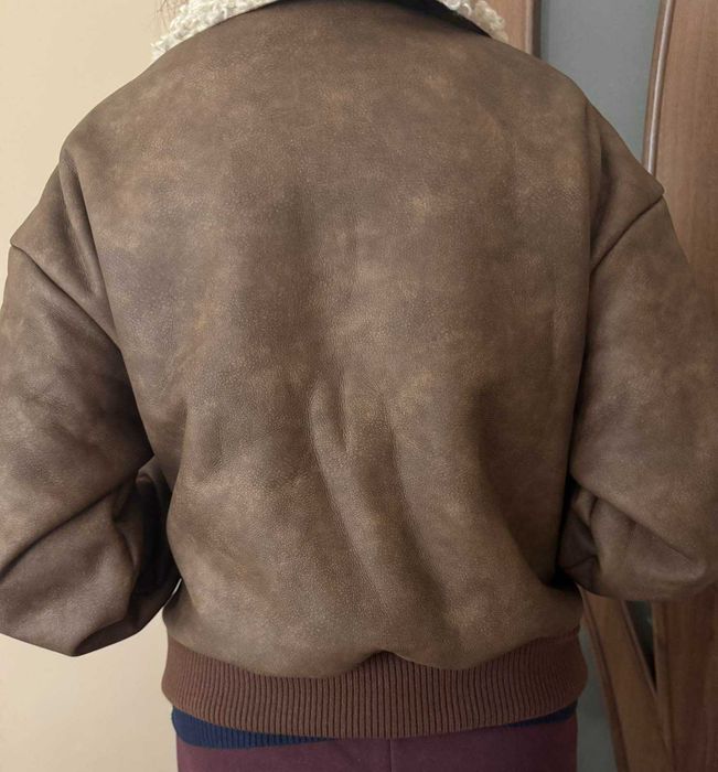 Продавам зимно яке от еко кожа