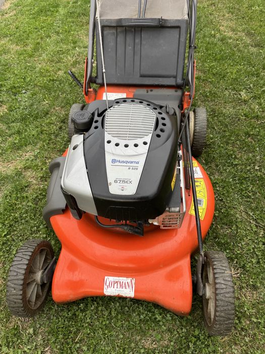 Masina tuns iarba Husqvarna cu tractiune