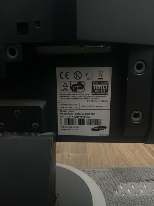 Samsung SyncMaster 740N