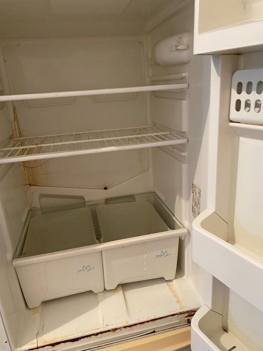 Продается б/у холодильник 15000тг