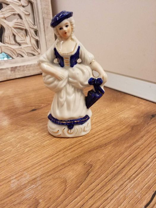 Bibelouri porțelan, stare impecabilă.