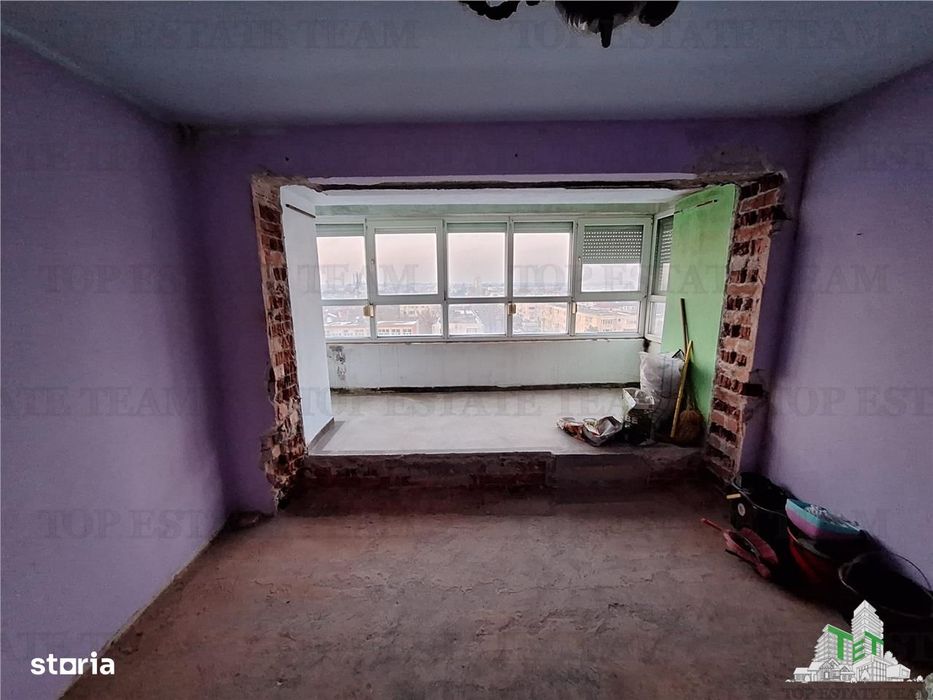 Apartament 3 cam. - Bloc Turn - vanzare - Braila