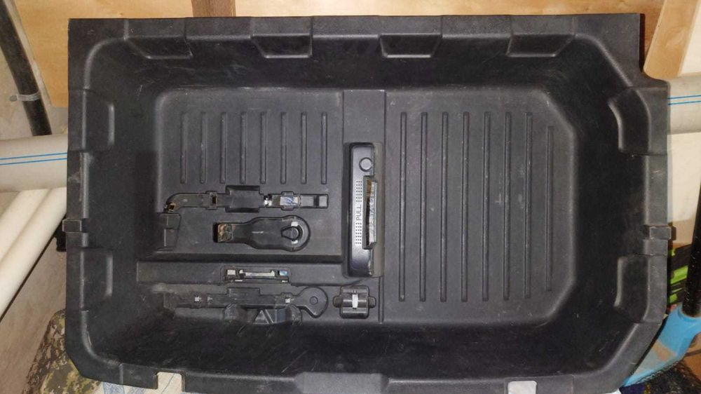 Продам корыто, нишу, полку, дно багажника Nissan Juke Ниссан жук