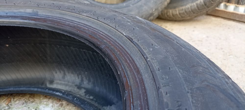 Гуми 225 55 17  с предпазен борд