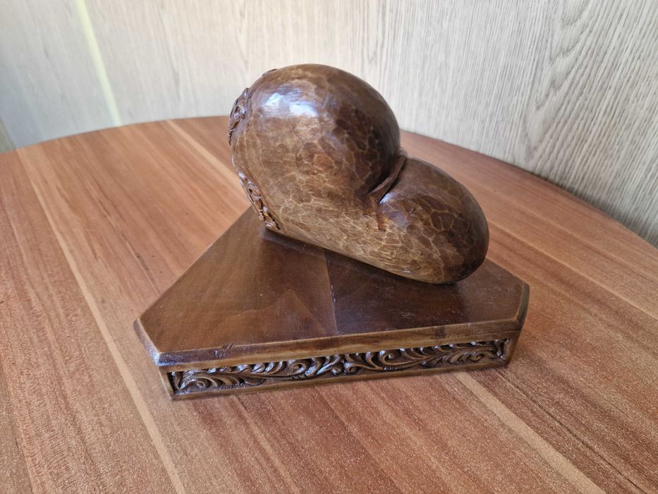 Дърворезба за влюбени