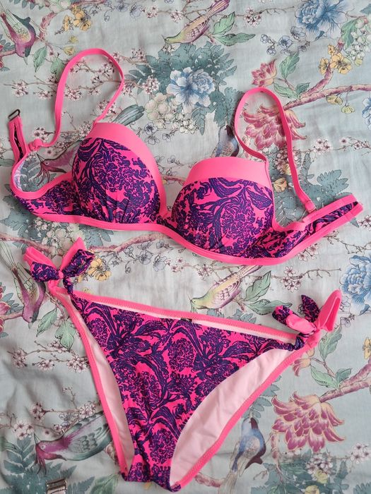 LOT 8piese Costume de baie 44/L sau XL, slip ajustabil, cupa sutien B