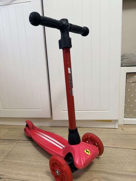 Тротинетка ferrari