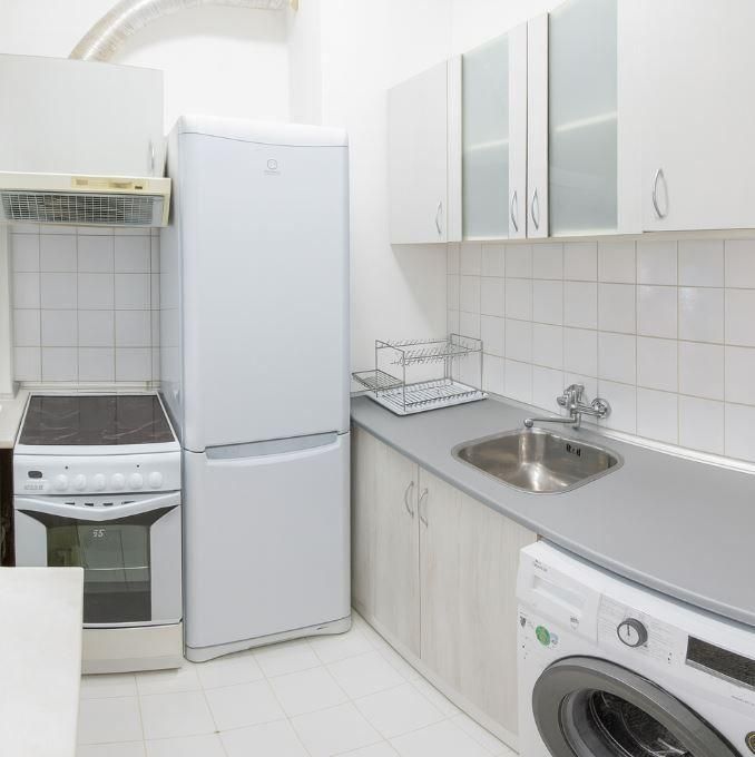 Дава се под наем Тристаен апартамент в Варна, Младост 1 - 67 кв.м за 400 € - Снимка #2