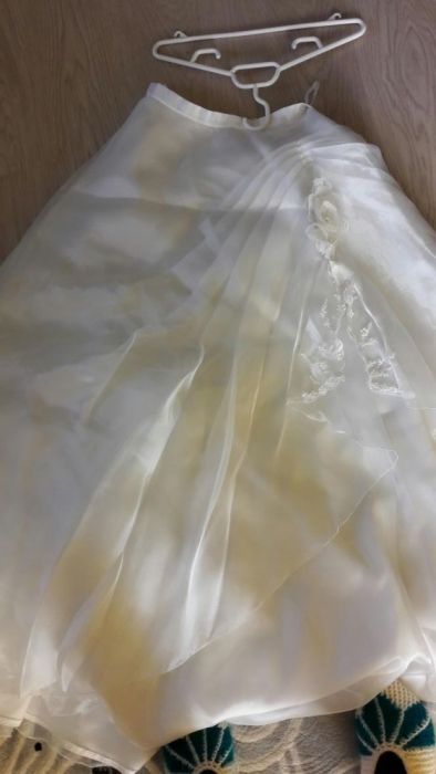 vand rochie mireasa