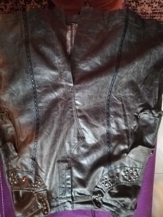 Дамска кожена пола