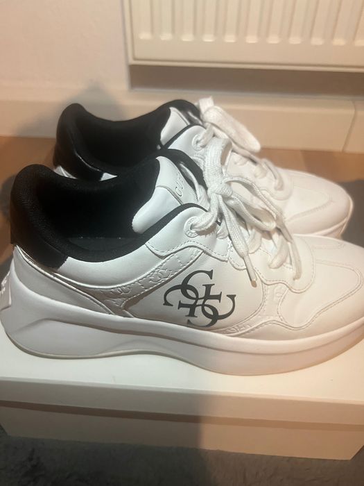 Guess оригинални обувки