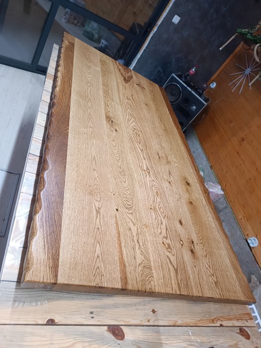 Трапезни маси и плотове за маси