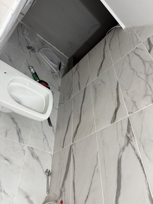 Spațiu comercial 80 mp – central, vitrină mare, prima închiriere